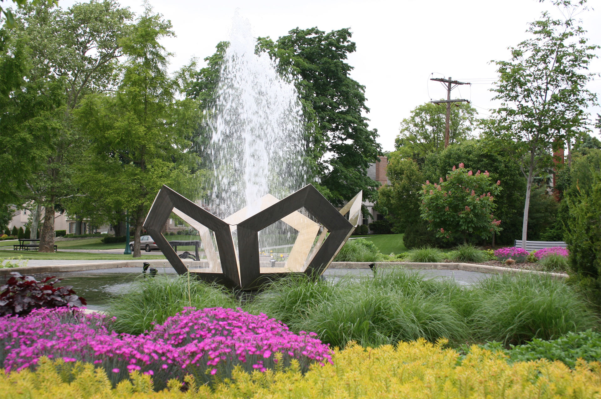 Tremont Fountain Park Flowers